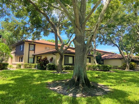 eastwood shores condo association.